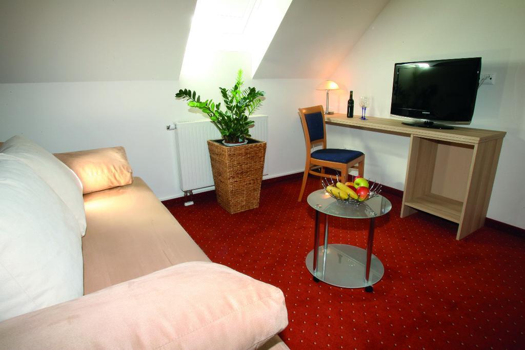 Kunstcafe Rooms Stegersbach Dış mekan fotoğraf