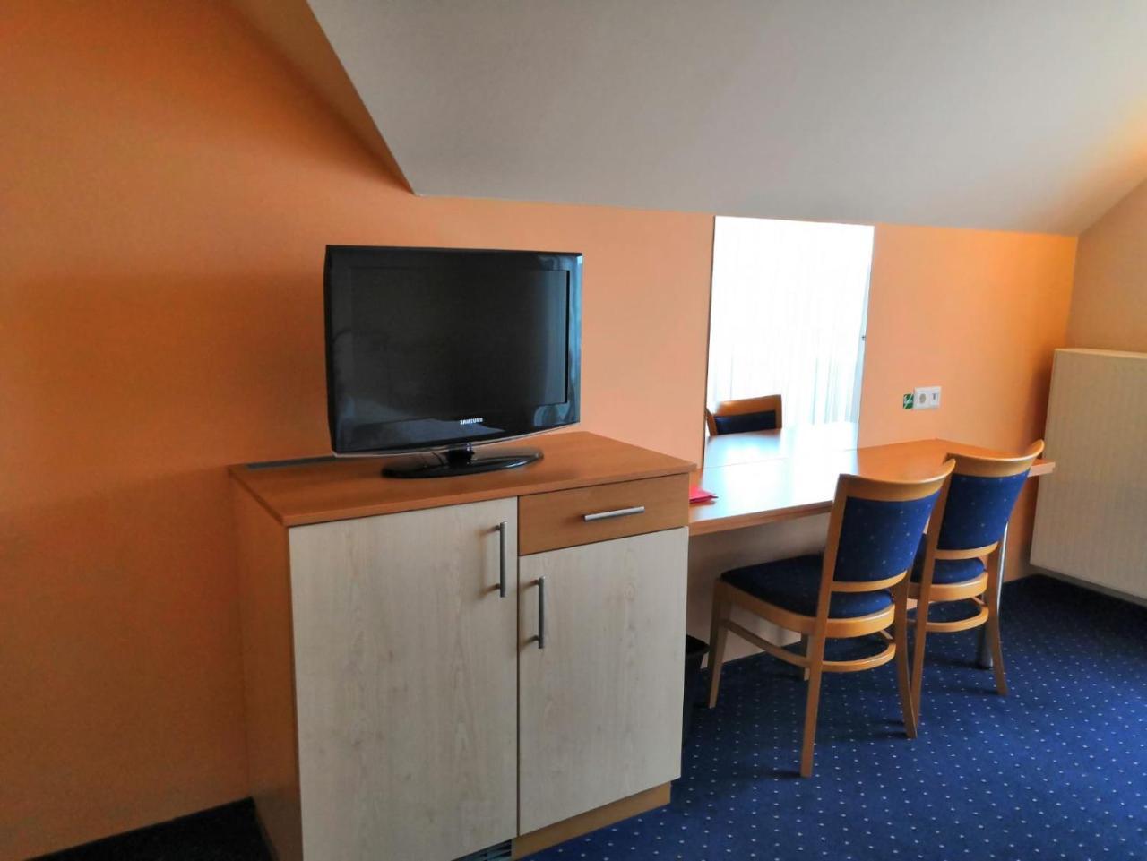 Kunstcafe Rooms Stegersbach Dış mekan fotoğraf